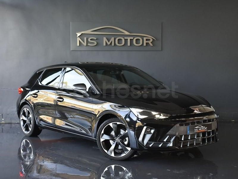 Usado Cupra Leon 150 CV (110 kW) 2025 Negro Berlina