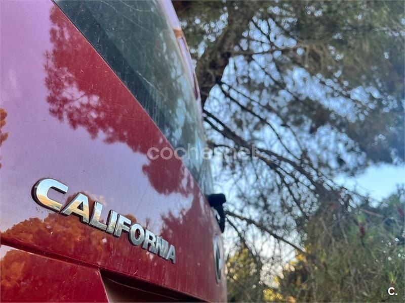 Usado VW California Beach 150 CV (110 kW) 2018 Granate Van