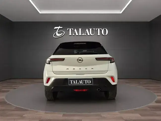 Usado Opel Mokka 110 CV (80 kW) 2023 Blanco SUV