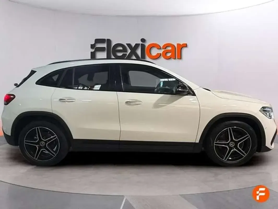 Usado Mercedes GLA200 150 CV (110 kW) 2020 Blanco SUV