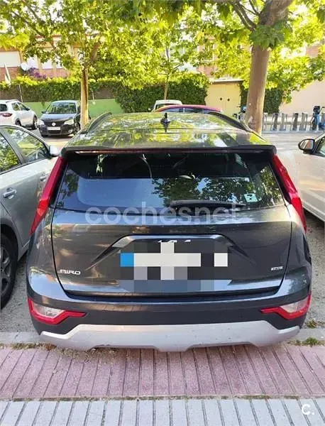 Usado Kia Niro 141 CV (103 kW) 2023 Gris / plata SUV