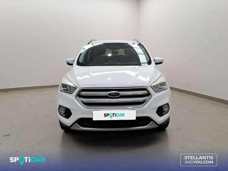 Usado Ford Kuga Trend+ 150 CV (110 kW) 2019 Blanco SUV