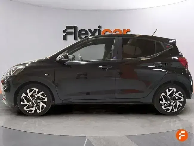 Usado Hyundai i10 N Line 84 CV (61 kW) 2023 Negro Utilitario
