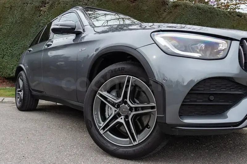 Usado Mercedes GLC43 AMG 390 CV (286 kW) 2021 Gris / plata SUV