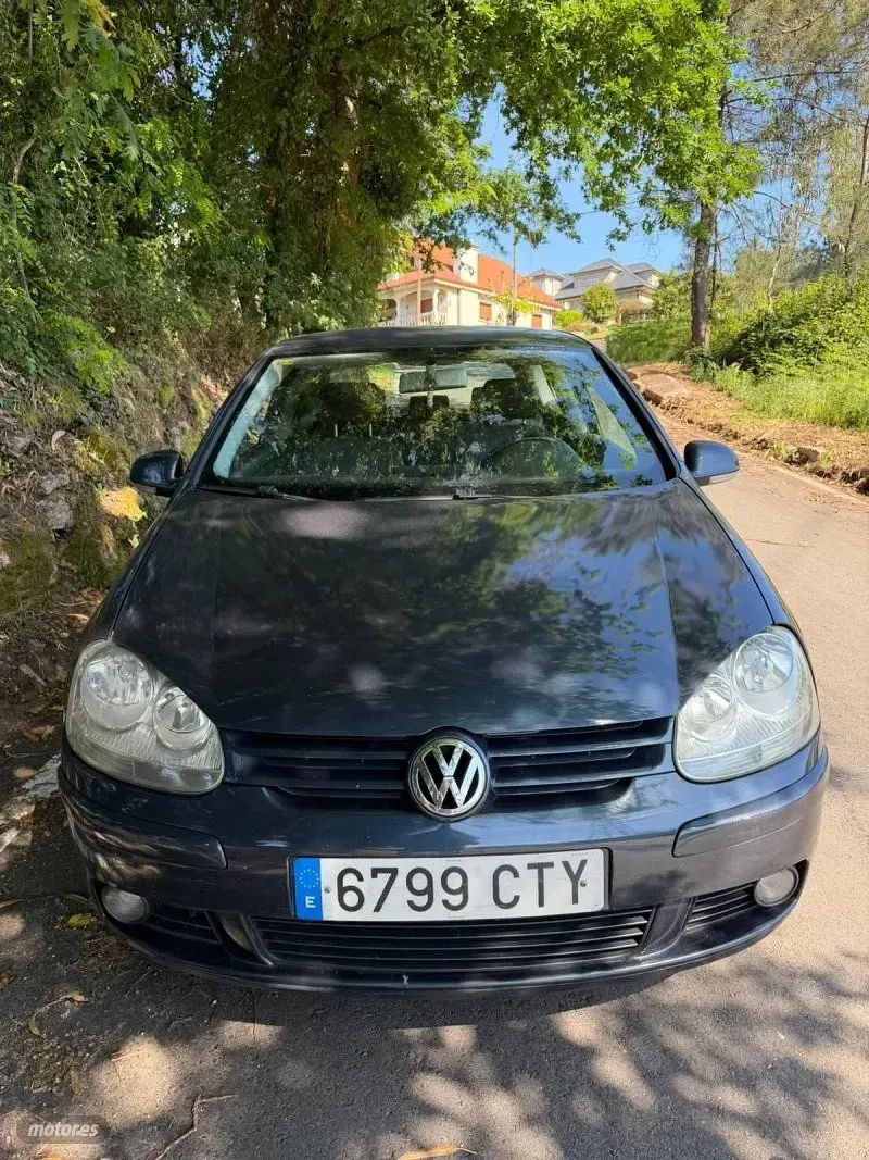 Usado VW Golf V 110 CV (80 kW) 2005 Azul Utilitario