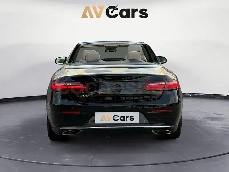 Usado Mercedes E300 245 CV (180 kW) 2018 Negro Descapotable