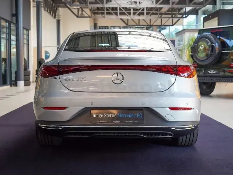 Usado Mercedes EQE300 Edition 2025 Eléctrico Berlina