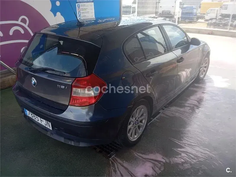 Usado BMW 116 115 CV (84 kW) 2006 Azul Utilitario