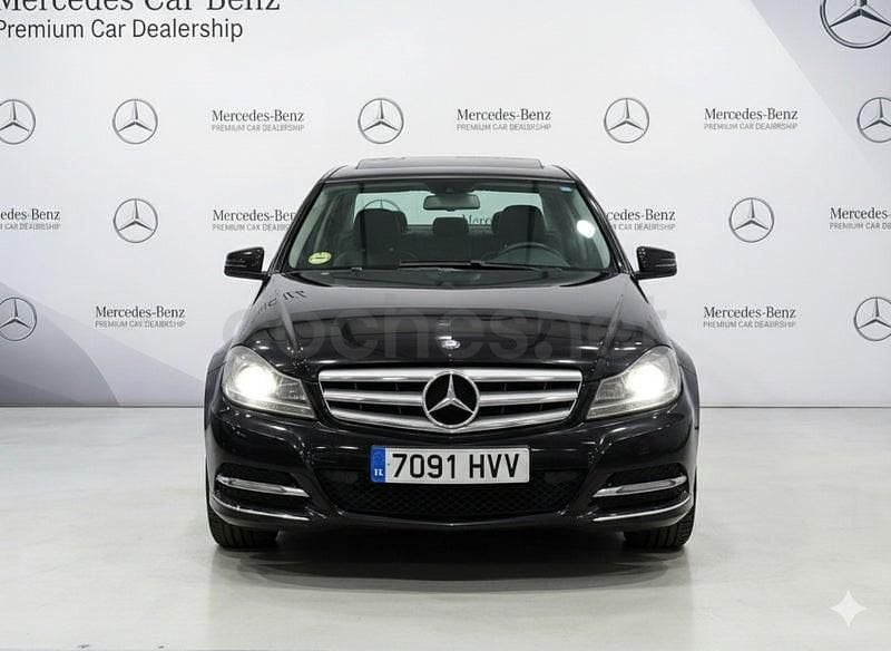Usado Mercedes C220 170 CV (125 kW) 2013 Negro Berlina