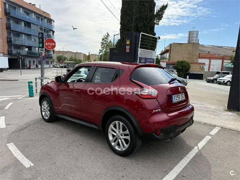 Usado Nissan Juke N-Connecta 110 CV (80 kW) 2015 Rojo SUV