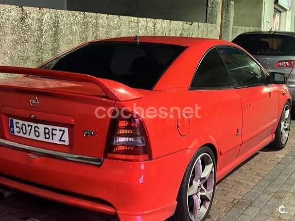 Usado Opel Astra 125 CV (91 kW) 2001 Rojo Coupe