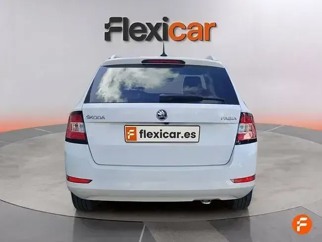 Usado Skoda Fabia Ambition 110 CV (80 kW) 2019 Blanco Utilitario