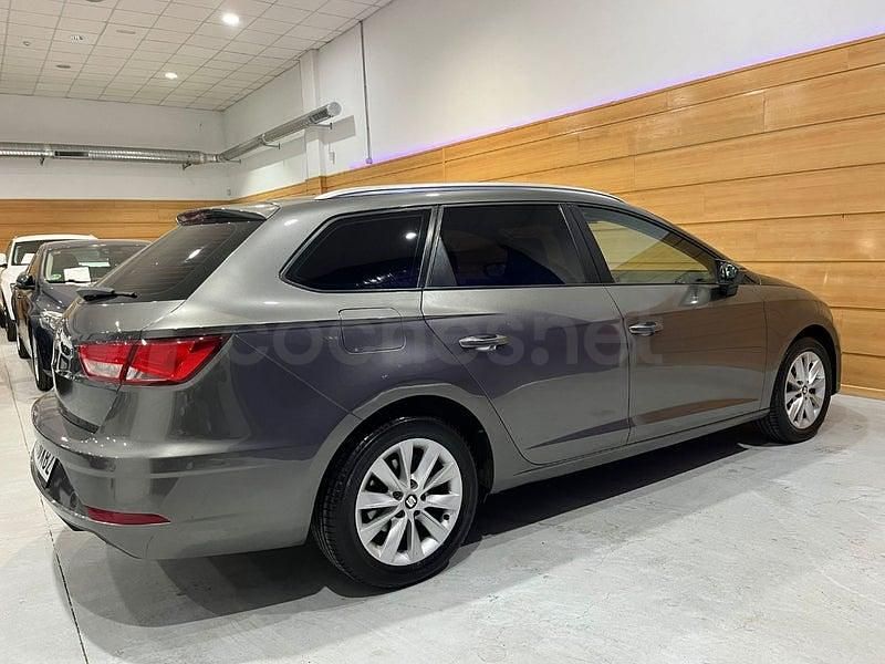 Käytetty Seat Leon 125 HP (91 kW) 2017 Harmaa Farmari