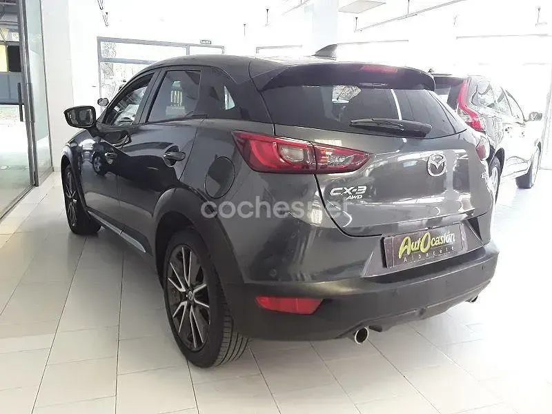 Usado Mazda CX-3 Luxury 105 CV (77 kW) 2015 Gris / plata SUV