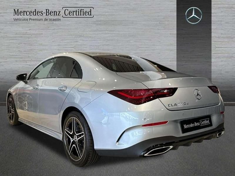 Usado Mercedes CLA220 190 CV (139 kW) 2025 Plateado Berlina