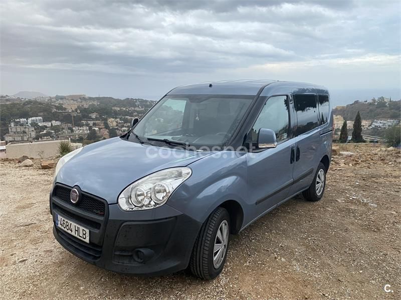 Usado Fiat Doblò Active 90 CV (66 kW) 2012 Azul Monovolumen