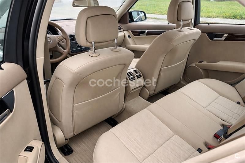 Usado Mercedes C230 Elegance 204 CV (150 kW) 2008 Negro Berlina