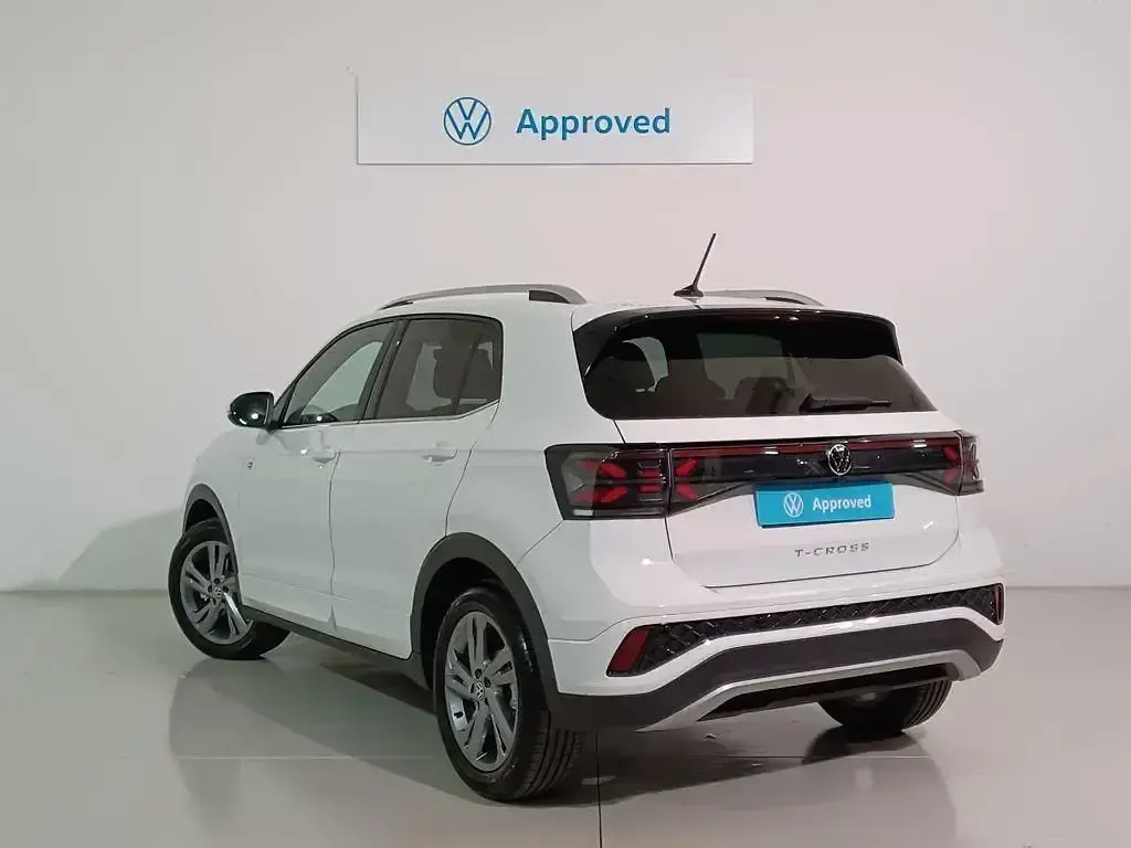 Usado VW T-Cross R-line 116 CV (85 kW) 2024 Blanco SUV