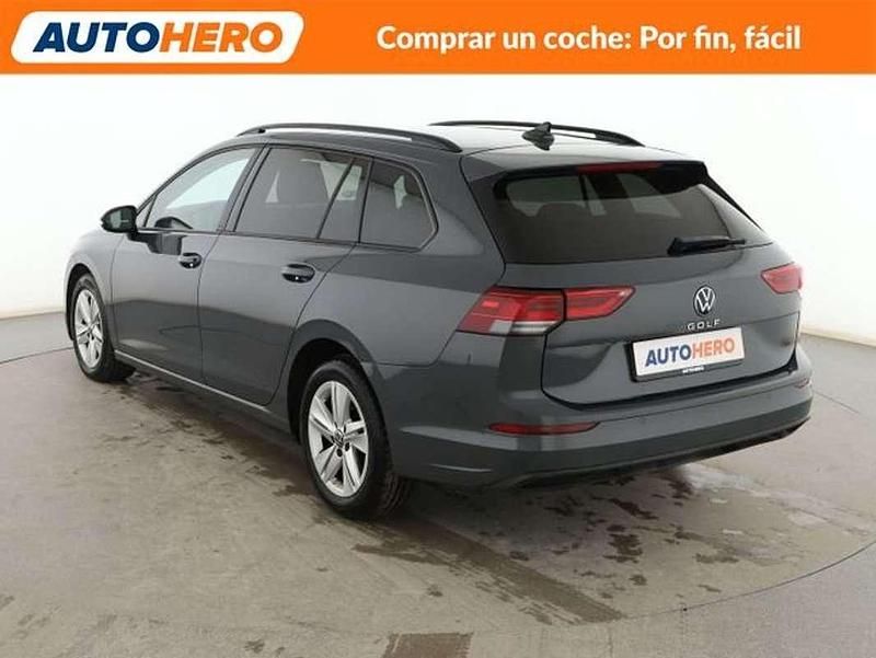 Usado VW Golf VIII Life 116 CV (85 kW) 2021 Gris Utilitario