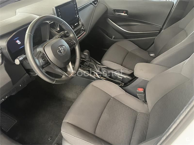 Usado Toyota Corolla Active 122 CV (89 kW) 2019 Blanco Berlina