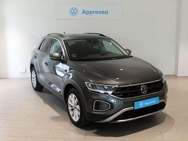 Gris Usado 2022 VW T-Roc Life SUV | 23.850 € (Un poco caro) - Imagen 1/4
