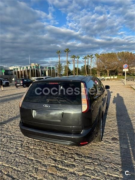 Negro Usado 2009 Ford Focus Trend Familiar | 3500 € (Precio justo) - Imagen 1/4
