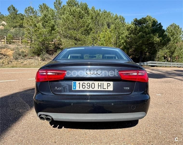 Usado Audi A6 177 CV (130 kW) 2012 Azul Berlina