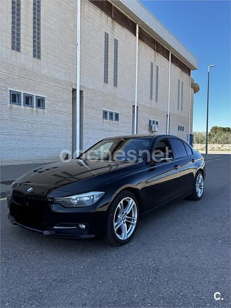 Usado BMW 318 Sport Line 143 CV (105 kW) 2012 Negro Berlina