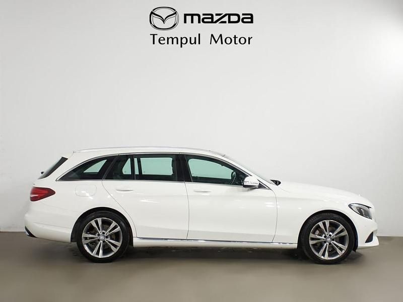 Usado Mercedes C220 170 CV (125 kW) 2015 Blanco polar – pintura unicolor Familiar
