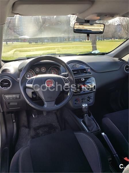 Blanco Usado 2013 Fiat Punto Easy Berlina | 7000 € (Precio justo) - Imagen 1/4