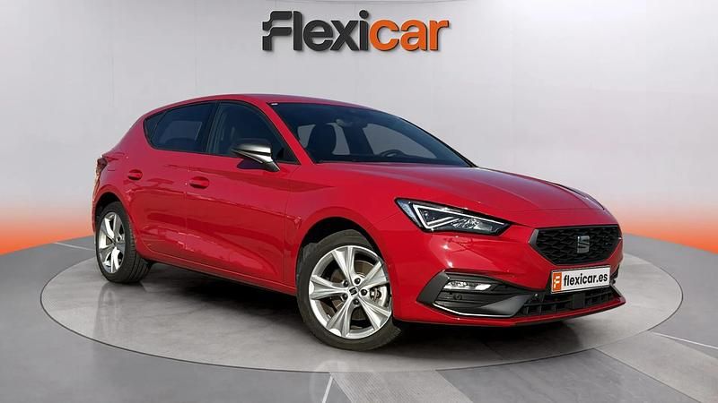 Usado Seat Leon FR 204 CV (150 kW) 2023 Rojo Utilitario