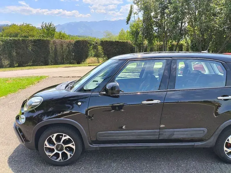 Usado Fiat 500L Cross 95 CV (69 kW) 2021 Negro Monovolumen