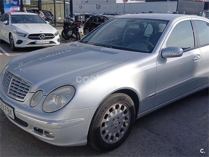Usado Mercedes E280 Elegance 231 CV (169 kW) 2006 Gris / plata Berlina