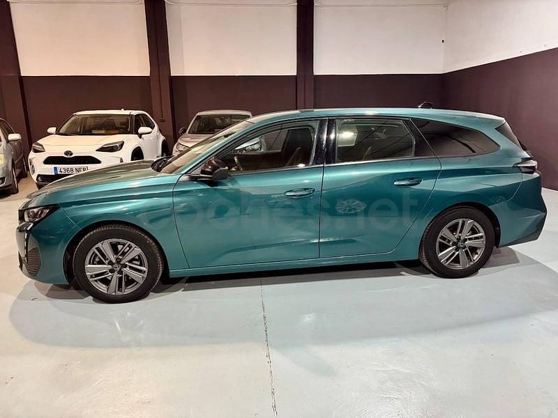 Usado Peugeot 308 Active 131 CV (96 kW) 2022 Verde Familiar