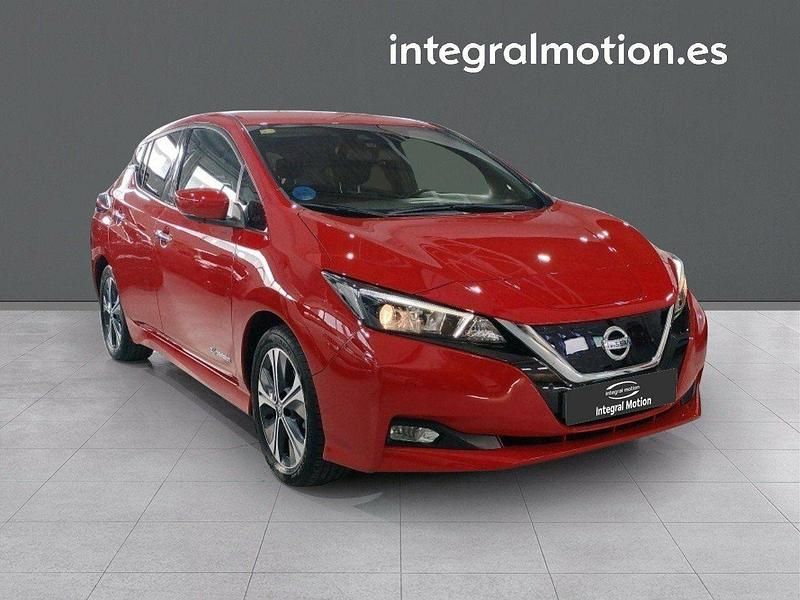 Usado Nissan Leaf N-Connecta 109 kW (149 CV) 2018 Rojo Utilitario
