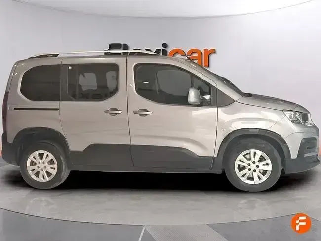 Usado Peugeot Rifter Allure 130 CV (95 kW) 2020 Gris Monovolumen
