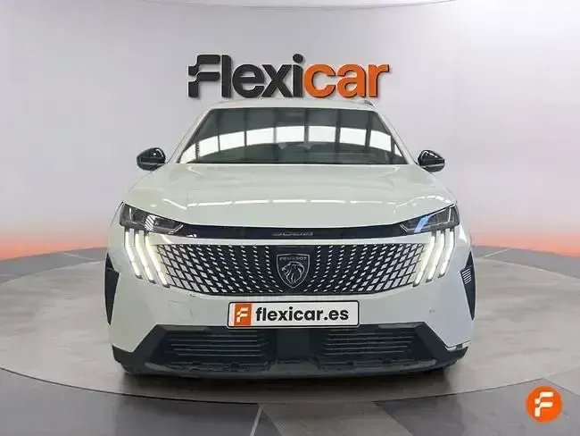 Usado Peugeot 5008 Allure 145 CV (106 kW) 2025 Blanco SUV