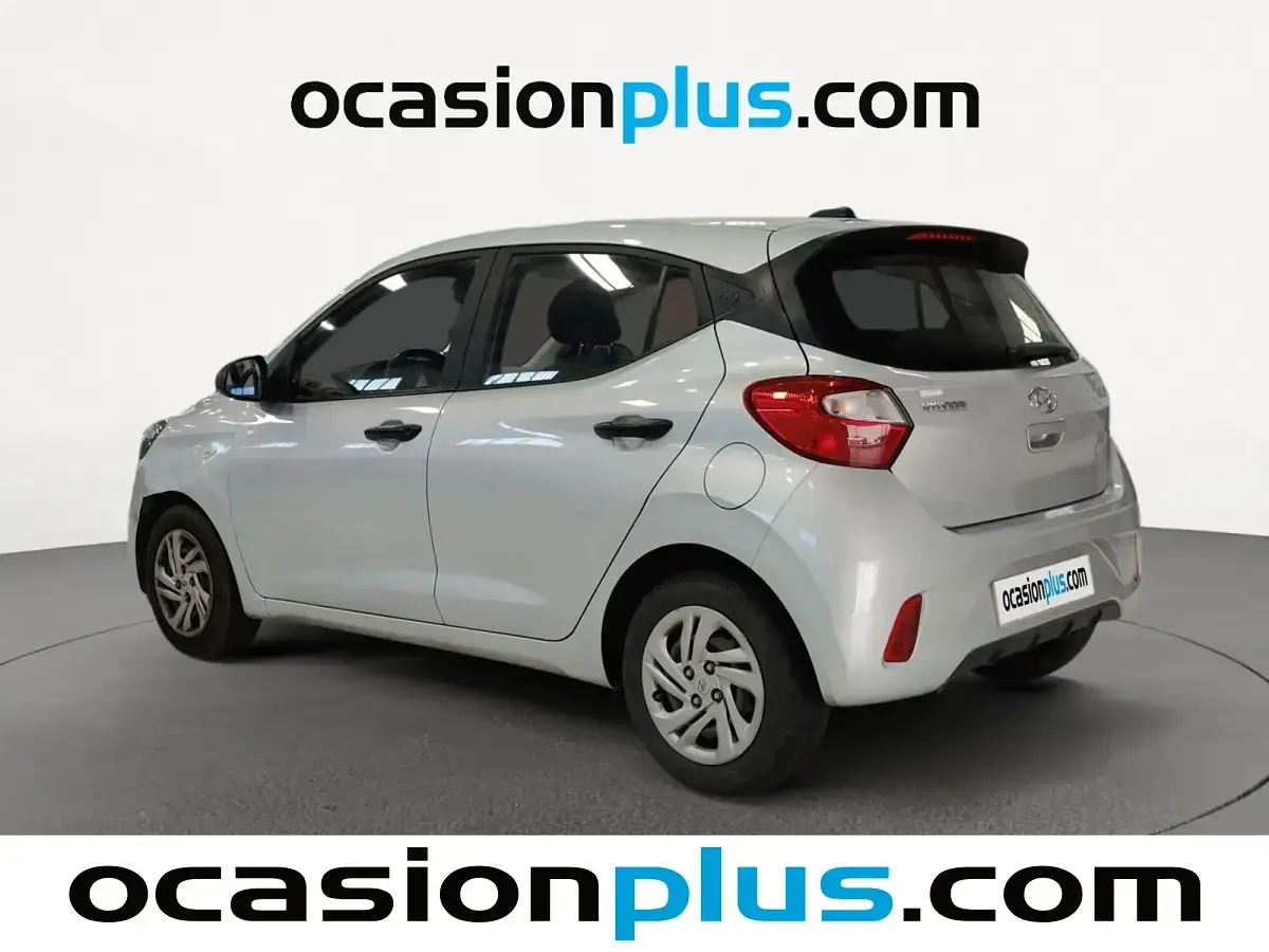 Usado Hyundai i10 67 CV (49 kW) 2022 Gris / plata Utilitario