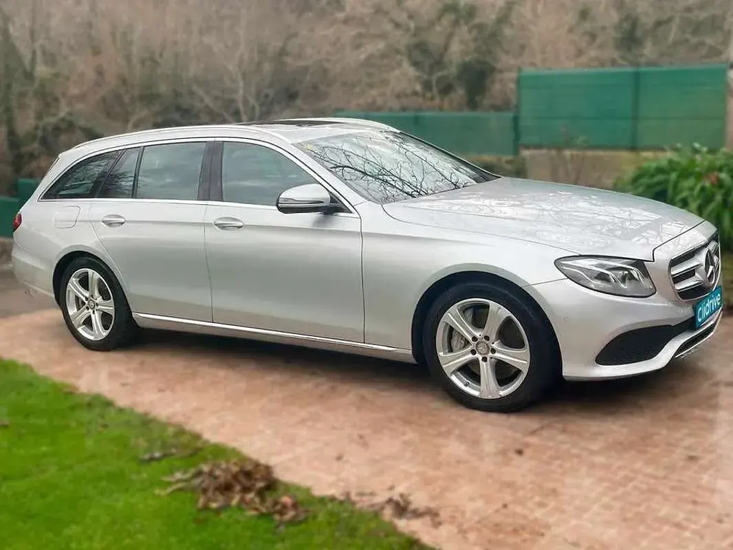 Usado Mercedes E350 265 CV (194 kW) 2017 Gris Familiar