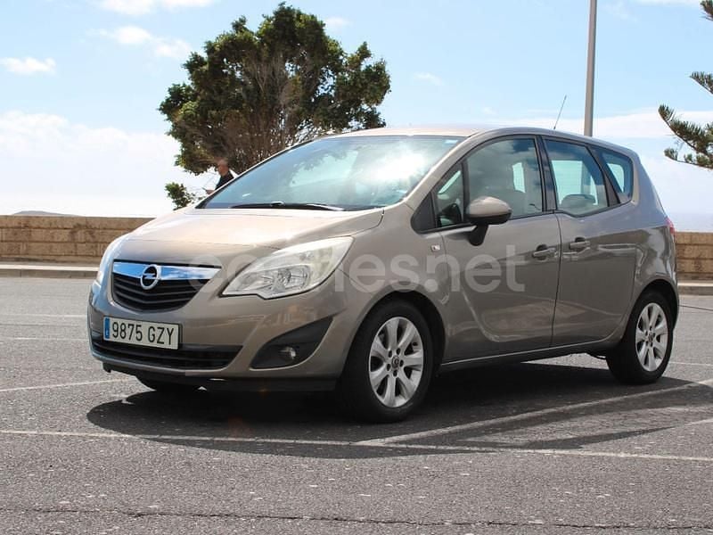 Gris / plata Usado 2010 Opel Meriva Cosmo Monovolumen | 3990 € (Precio justo) - Imagen 1/4