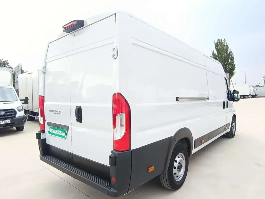 Usado Fiat Ducato 140 CV (102 kW) 2022 Blanco Van