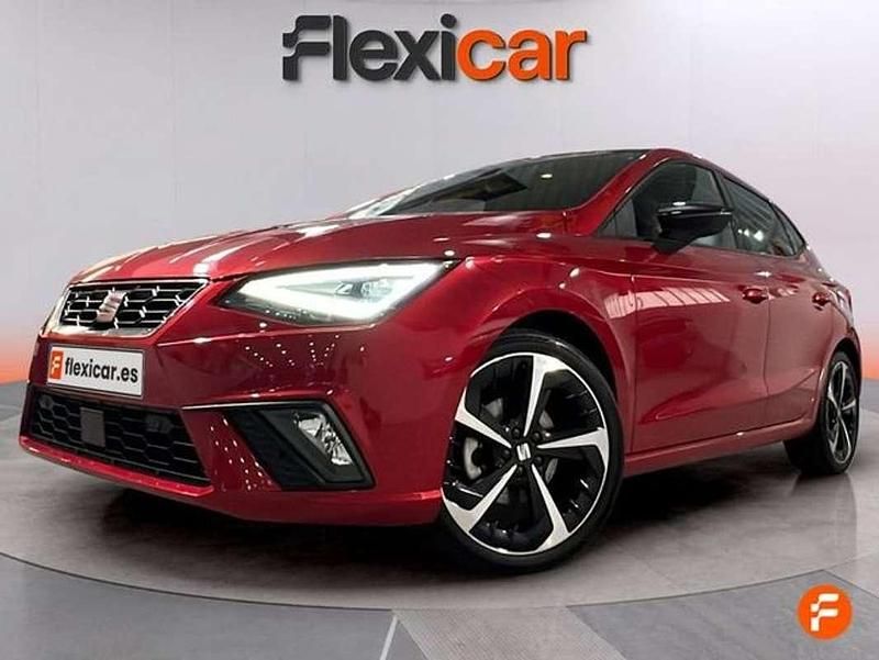 Usado Seat Ibiza FR 150 CV (110 kW) 2023 Rojo Utilitario