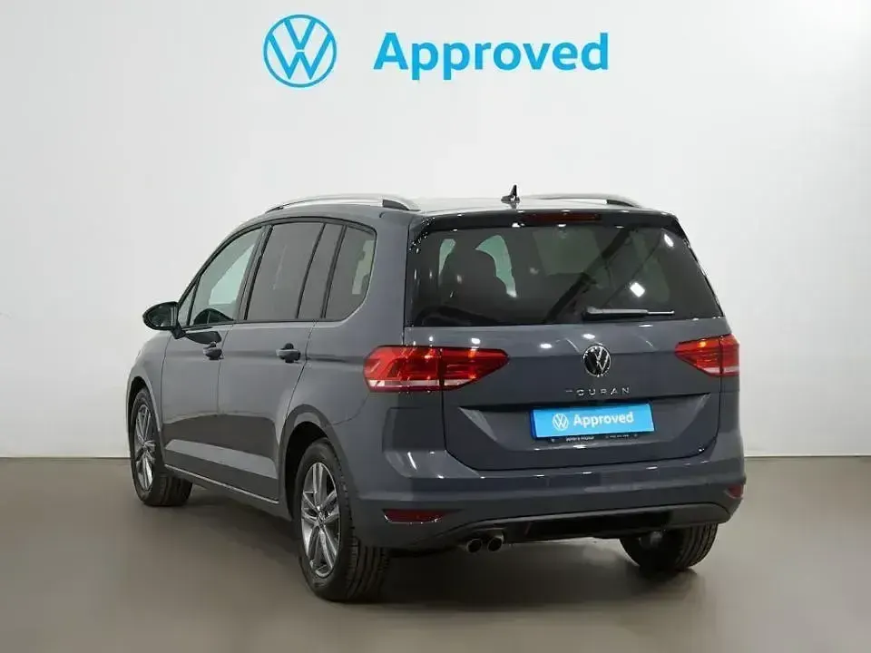 Usado VW Touran 150 CV (110 kW) 2025 Gris Monovolumen