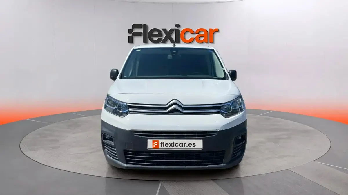 Usado Citroën Berlingo Feel 102 CV (75 kW) 2020 Blanco Monovolumen