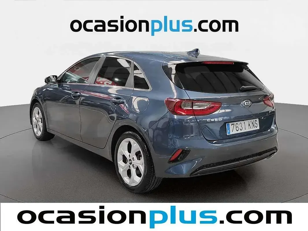 Usado Kia Ceed 120 CV (88 kW) 2018 Azul Utilitario