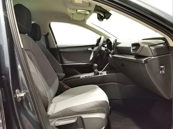 Usado Seat Leon Style 116 CV (85 kW) 2025 Gris