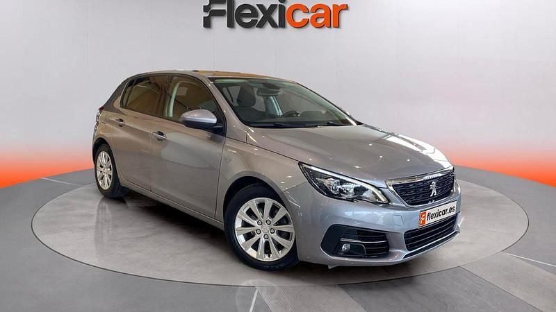 Usado Peugeot 308 Style 131 CV (96 kW) 2020 Gris / plata Berlina