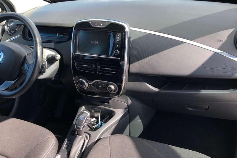 Usado Renault Zoe Intens 64 kW (88 CV) 2019 Blanco Utilitario