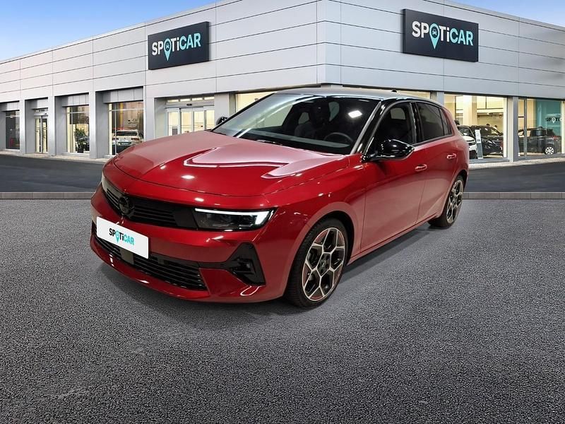 Rojo Usado 2024 Opel Astra Berlina | 21.490 € (Precio justo) - Imagen 1/3