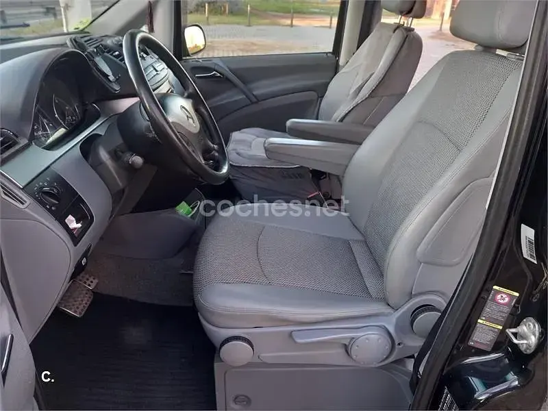Usado Mercedes Viano 150 CV (110 kW) 2008 Negro Monovolumen